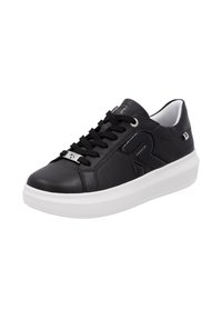 Baskets en cuir noir avec une semelle en caoutchouc blanc, bout rond et design à lacets. Présente un accent brillant et un panneau latéral texturé.