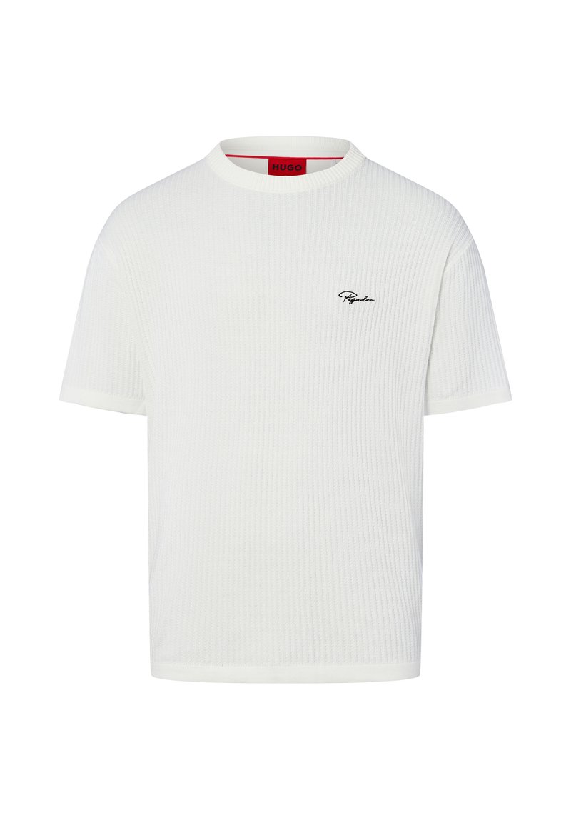 Weißes T-Shirt mit kurzen Ärmeln, gerippter Textur und Rundhalsausschnitt. Mit einem schwarzen gestickten Logo auf der Brust und einem roten Innenetikett.