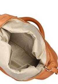 Borsa a tracolla in pelle color tan con chiusura a zip. L'interno è rivestito in tessuto beige e presenta più scomparti per un'organizzazione ottimale.
