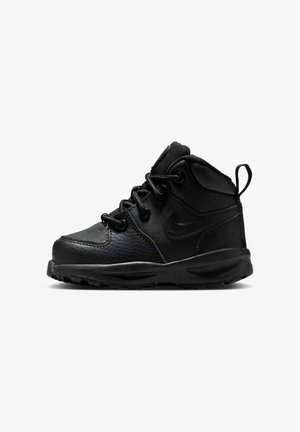 Schwarze Mid-Top-Sneaker mit einem strukturierten Obermaterial aus Leder und Synthetik, Schnürdesign, Gummisohle und einer Zuglasche an der Rückseite.