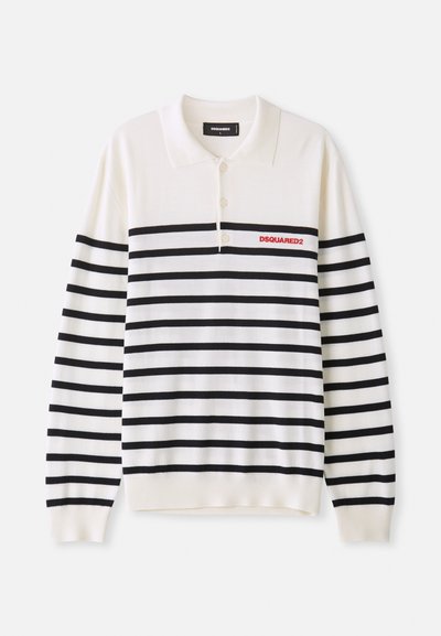 Valge pika varrukaga polo, millel on mustad horisontaalsed triibud, sisaldab kolme nööpi ja punast "DSQUARED2" logo vasakul rinnal. Pehme kudumise tekstuur.