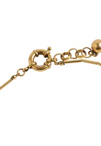 Bransoletka z łańcuchem w złotym odcieniu, z okrągłym zapięciem, owalnymi ogniwami i okrągłym akcentem w postaci koralika. Gładka tekstura z polerowanym wykończeniem.