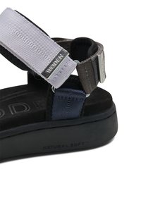 Woden LINE - Sandaler - 902 multi navy