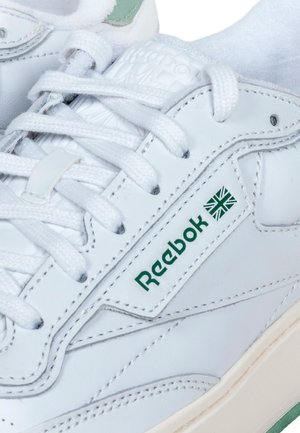 Reebok LTD, CLUB C LTD UNISEX - Sneakers basse - vintchalk vintchalk green