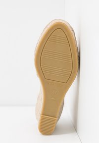 Vidorreta Sandales à talons hauts - nude