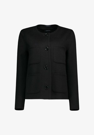 Veste noire à manches longues avec encolure ronde, quatre boutons sur le devant, et deux poches poitrine et deux poches plaquées en bas.