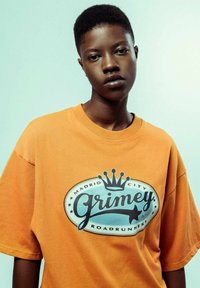 Grimey CAMISETA  MADRI HEAVYWEIGHT - Camiseta estampada - naranja