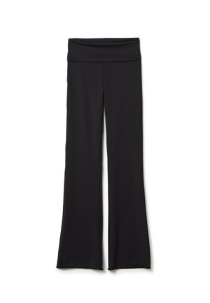 Zwarte wijde broek met een hoge tailleband, gemaakt van een gladde, rekbare stof. Heeft een scherpe, op maat gemaakte uitstraling zonder zichtbare versieringen.
