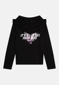 Hoodie noir avec une poche kangourou à l'avant, présentant un design graphique en texte blanc et rose au dos. Tissu doux, capuche avec cordon.