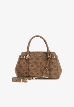 Sac à main marron de Guess avec motif monogramme, double poignées, bandoulière amovible et détails en métal doré.