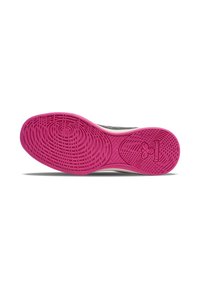 Suela de zapato con un patrón texturizado en goma rosa, que presenta diseños circulares y ondulados, y un pequeño detalle de logo cerca del talón.