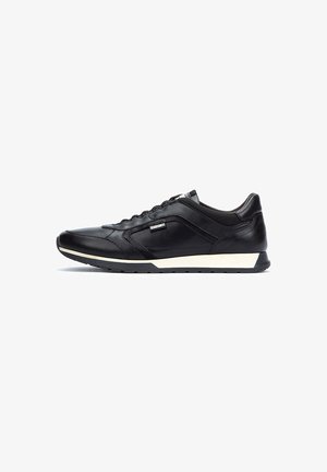 Pikolinos CAMBIL - Sneaker low - black