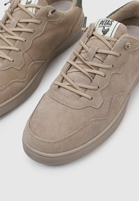 Pitas KUME - Zapatillas - beige