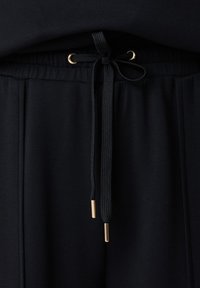 Thumbnail Image 7