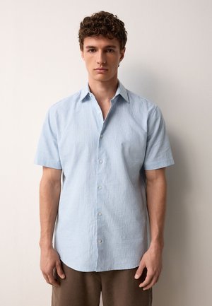 Next REGULAR FIT  SHORT SLEEVE CUTAWAY COLLAR - Skjorter - light blue stripe