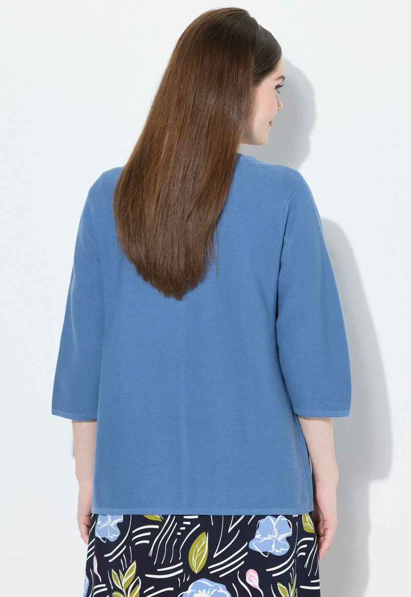 Ulla Popken 3/4 SLEEVE V-NECK - Cardigan - cornflower blue/blu
