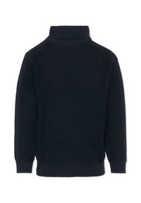Maglione a collo alto blu navy con una texture a coste, maniche lunghe e orlo dritto. Nessuna chiusura o decorazione visibile.