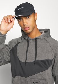 Nike Performance Majica s kapuljačom - charcoal heather/dark smoke grey/black