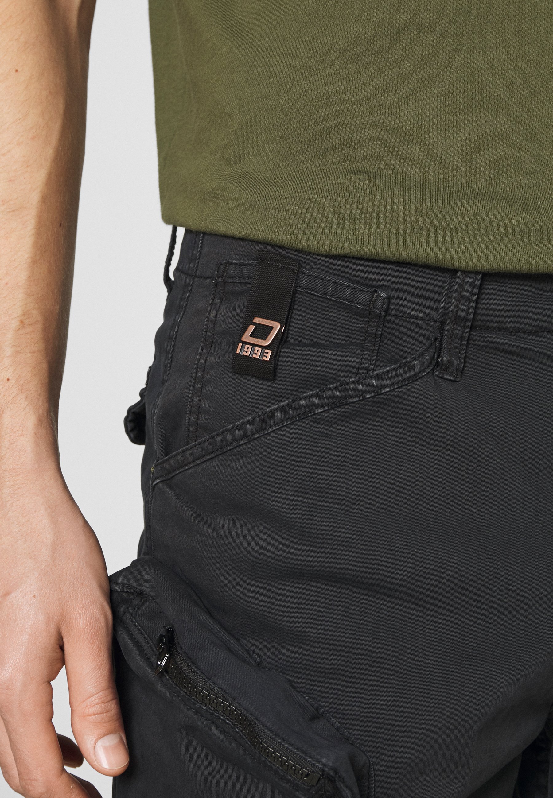 Men SABARDELL UTILITY - Shorts Men SABARDELL UTILITY - Shorts