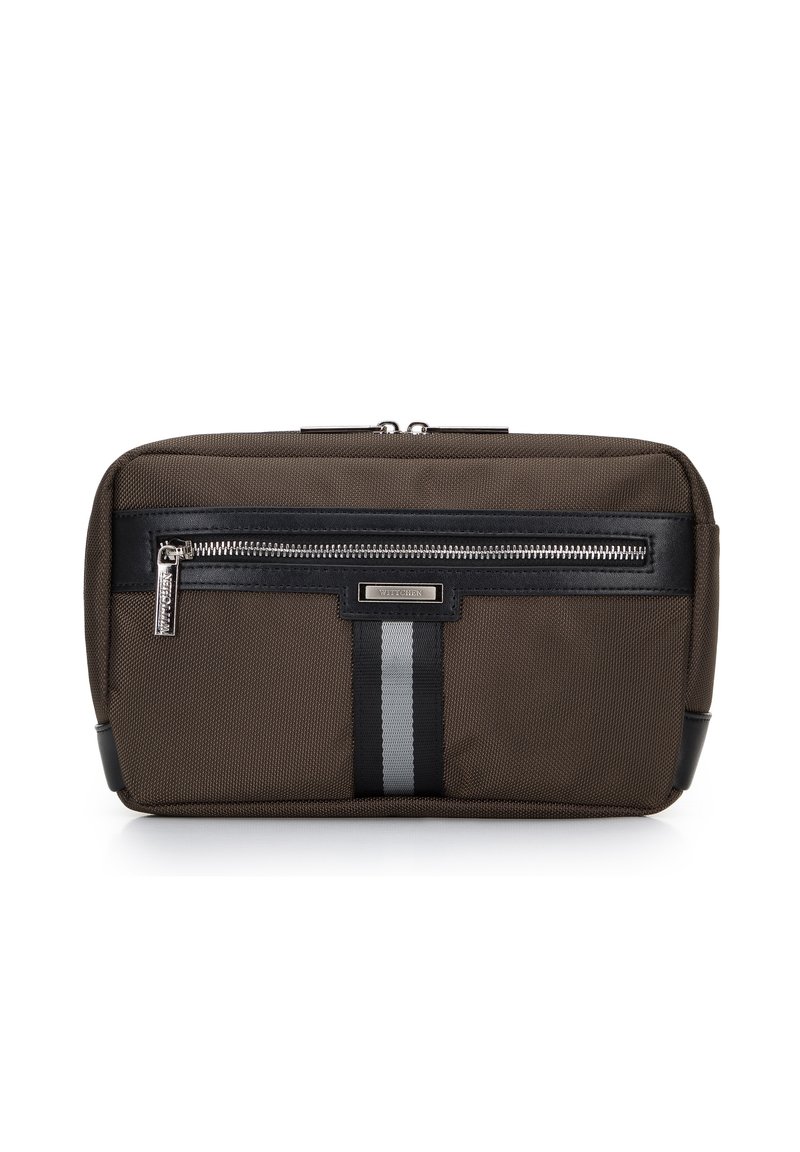 Borsa da viaggio in nylon marrone con accenti in pelle nera, una tasca con zip frontale e un dettaglio a striscia centrale. Design compatto e rettangolare.