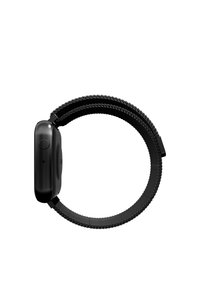 Smartwatch mit einem Gehäuse aus schwarzem Aluminium, zirkulärem Display und einem geflochtenen schwarzen Armband. Seitliche Tasten sichtbar; glatte Oberfläche, minimalistisches Design.