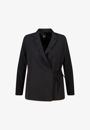 Veste noire à enroulement en tissu lisse, dotée d'un col cranté, de manches longues et d'une ceinture à la taille pour un ajustement réglable.