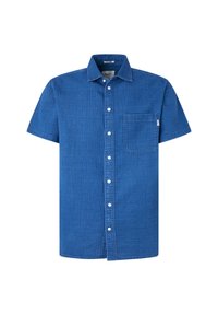 Camisa azul de manga corta con botones, hecha de tejido texturizado, que presenta un bolsillo en el pecho y botones blancos a lo largo de la solapa.