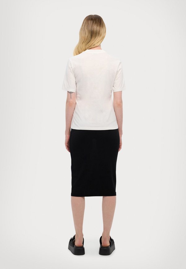 MOCK NECK TEE - Basic T-shirt3