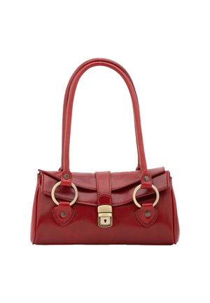 Borsa a mano in pelle rossa con forma strutturata, dotata di doppio manico superiore, anelli metallici decorativi, chiusura a patta e dettagli in hardware dorato.