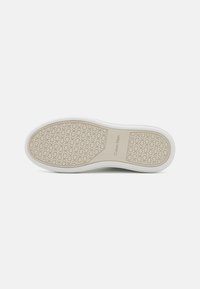 Calvin Klein CUPSOLE LACE UP mleczny