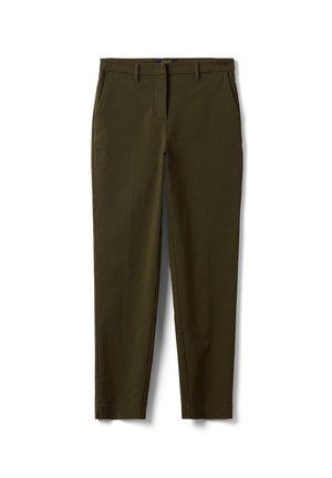 Pantalones ajustados de color verde oscuro con trabillas para el cinturón y bolsillos laterales, mostrados extendidos sobre fondo blanco.