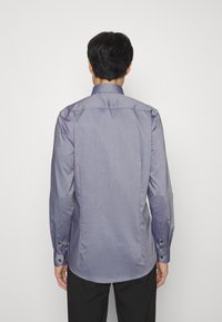 OLYMP Level Five BODY FIT - Majica - marine