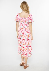 usha Vapaa-ajan mekko - pink multicolor