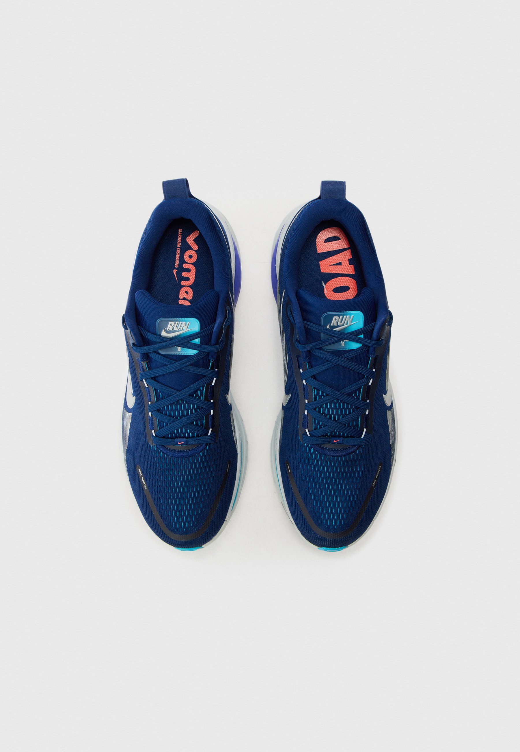 Nike Performance VOMERO 18 - Hardloopschoenen voor op de weg