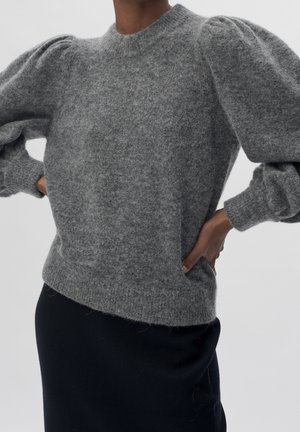 Stickad tröja - mottled grey