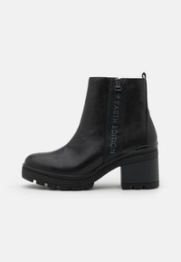 Marco Tozzi BOOTS - Platform ankle boots - black
