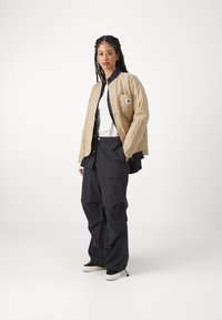 Carhartt WIP SKYLER LINER - Light jacket - sable