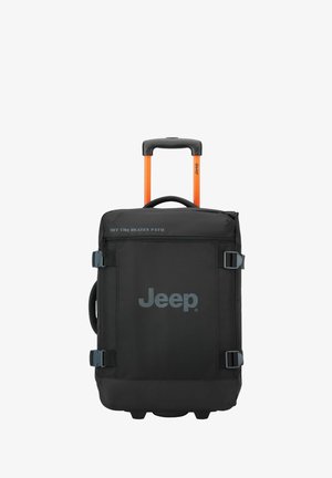Zaino da viaggio nero con maniglia arancione, logo grigio, spallacci regolabili e chiusura con zip. Tessuto resistente con fondo piatto.