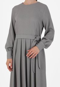 Modanisa TYPE - Maxi šaty - reseda green