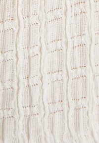 Koton CROP biały