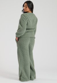 Loungeable BORG LOUNGE SET - Pijama - green