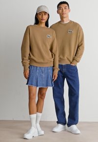 Lacoste CROC UNISEX - Sportska majica - marron