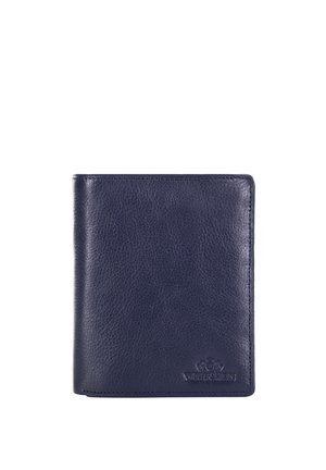 Ciemnoniebieski skórzany portfel bifold z widoczną strukturą ziaren i tłoczonym logo marki w dolnym prawym rogu.