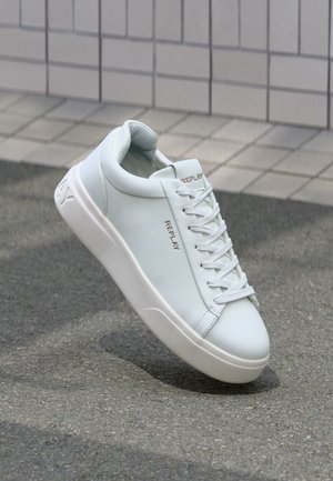 NOTTING DOUBLE - Zapatillas - white