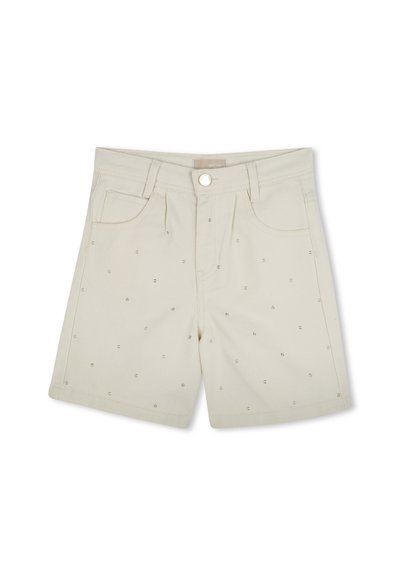 Beige shorts van katoen met een gestructureerd oppervlak, voorzien van kleine metalen stippen die gelijkmatig over de stof verdeeld zijn. Inclusief voorzakken en een tailleband.