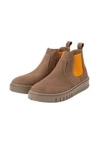 Botas de tobillo de ante marrón con paneles laterales elásticos amarillos, acentos de costura y una suela gruesa beis con surcos de tracción.