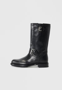 Unselected, black