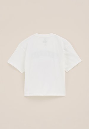 Witte katoenen t-shirt met korte mouwen en een ronde hals. Kenmerkt zich door een gedrukt logo op de achterkant en een ontspannen pasvorm. Glad textuur.