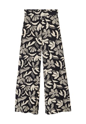 Pantalones negros de pernera ancha con un estampado de flores y hojas blancas por todo, con cintura alta y detalle de pliegue frontal.