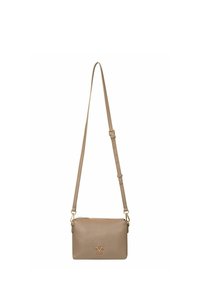 Beige Leder-Crossbody-Tasche mit verstellbarem Riemen, Reißverschluss und goldfarbener Logo-Akzentuierung auf der Vorderseite. Glatte Textur mit minimalistischem Design.
